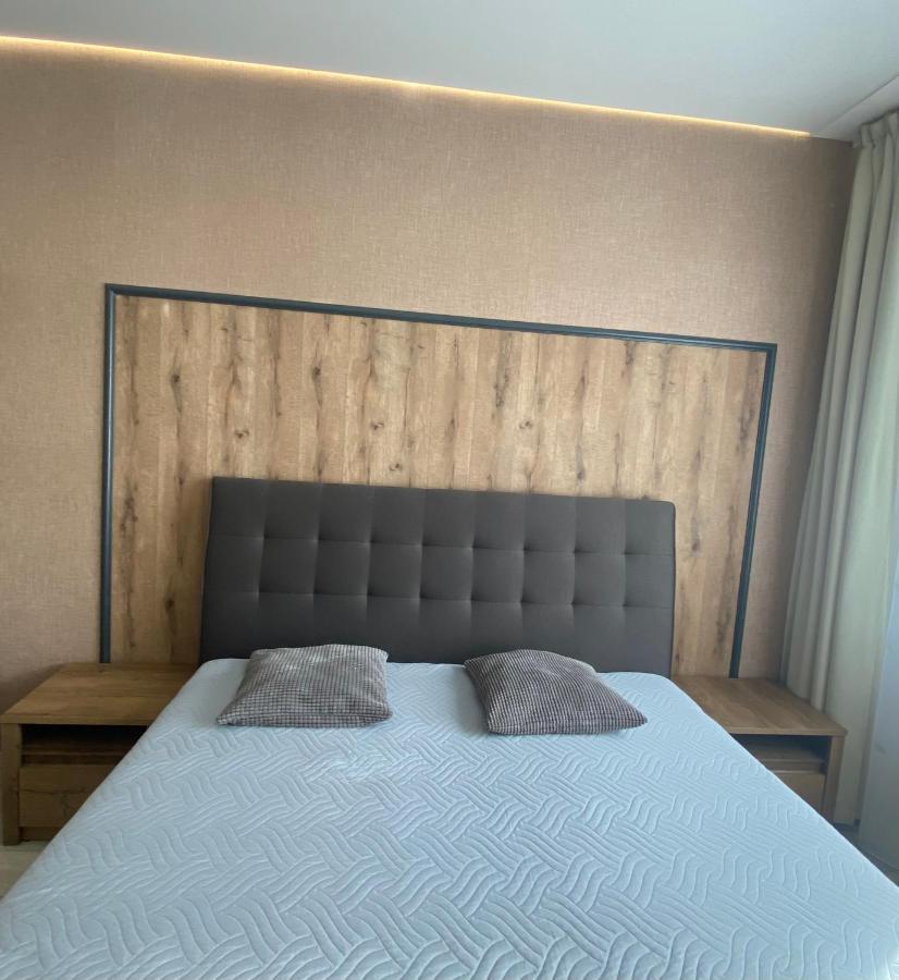 Lokal Apartment Прага Екстериор снимка