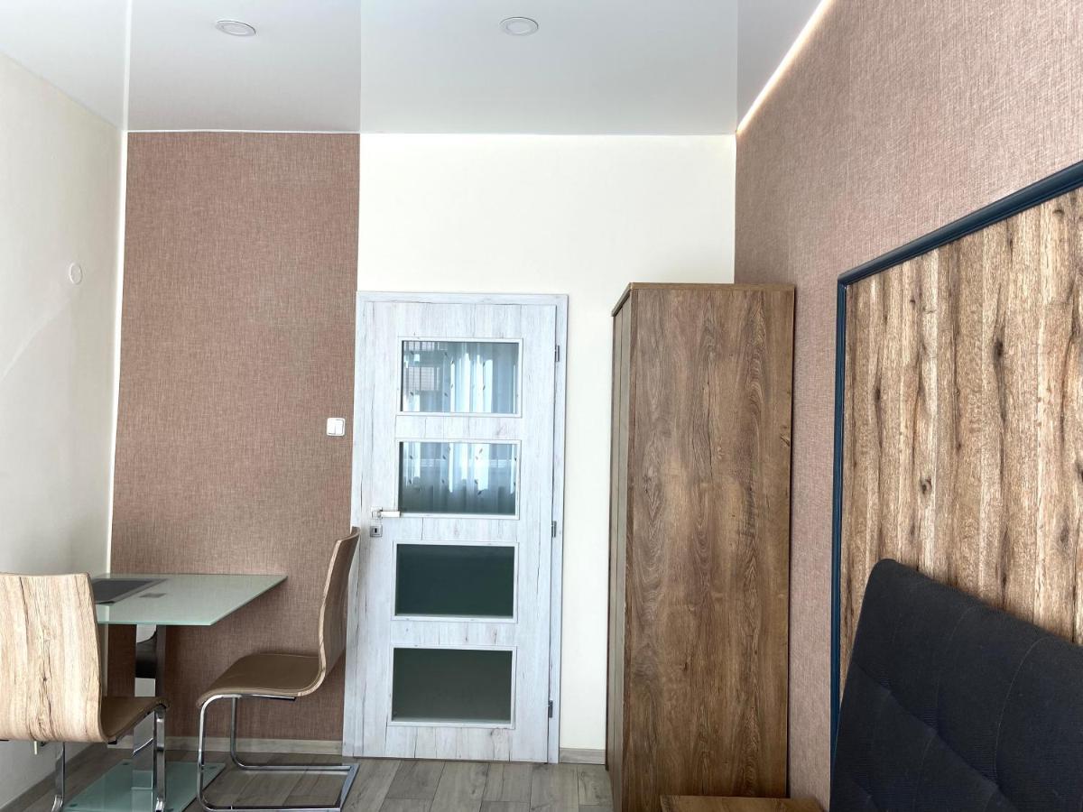 Lokal Apartment Прага Екстериор снимка